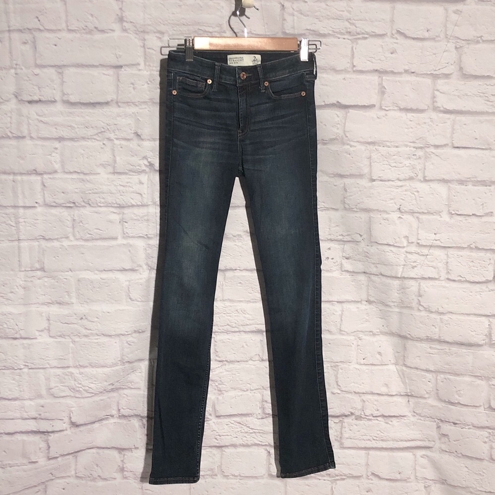 Abercrombie & Fitch Dark Indigo Skinny Straight Mid Rise Jeans 2r w26” l31” NWOT